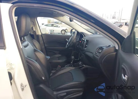 2018 Jeep Compass Altitude z USA, uszkodzony, nr VIN 3C4NJCBB9JT503128